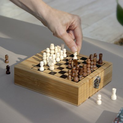 Miniatura 14 de Set de vino con juego de ajedrez "CHESSY"